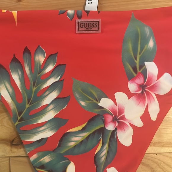 Guess rec floral bikini top and O-ring bottom set size small - Picture 11 of 12